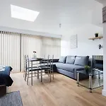Rainbow Studios Canary Wharf