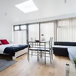 Rainbow Studios Canary Wharf