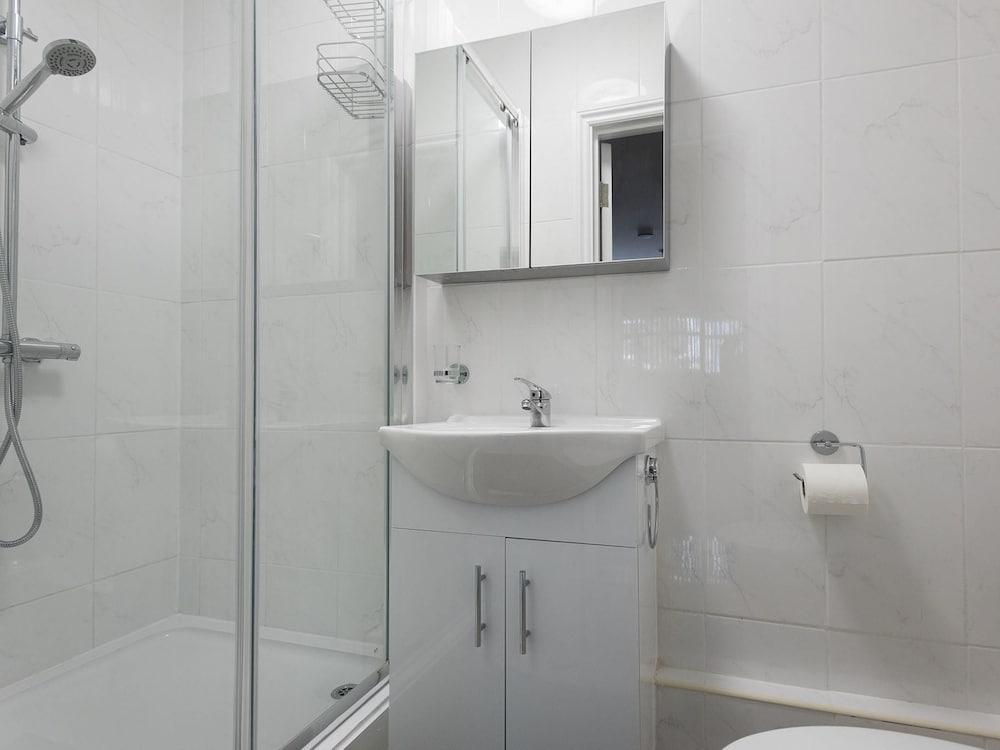 Apartment Rainbow Canary Wharf London